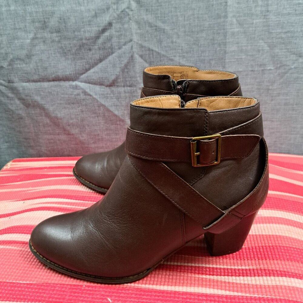 %Vionic Women's Upright Trinity Ankle Boot Chocolate US Size 11 / D7
